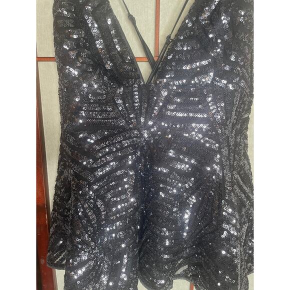 Forever 21 NWT Sequined Peplum Top Size M - Picture 9 of 10